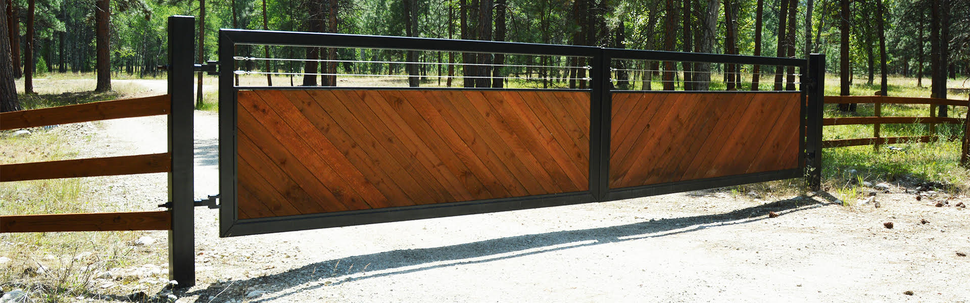 Services Double J Fencing, Inc.